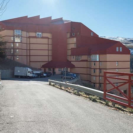 Gran Apartamento En Сиера Невада Екстериор снимка